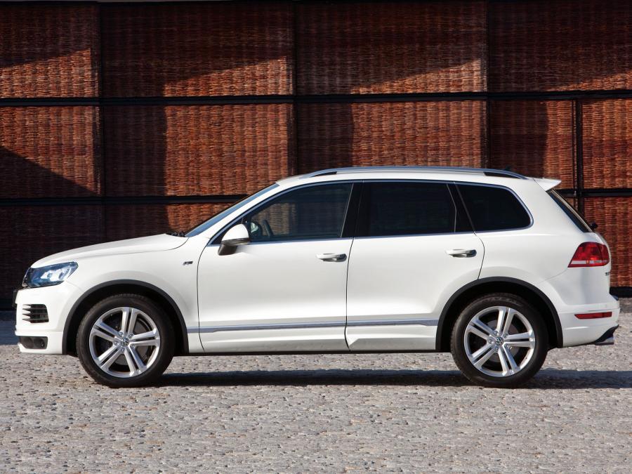  Volkswagen Touareg V8 TDi R-Line 2011 года  (фото 2 из 7)